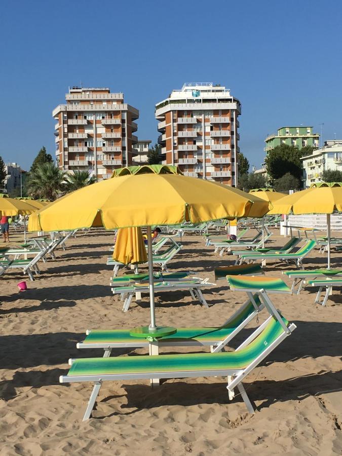 Appartamento Fronte Mare Rimini Extérieur photo