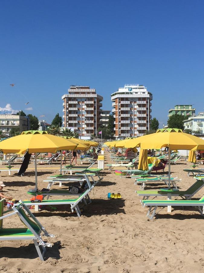 Appartamento Fronte Mare Rimini Extérieur photo